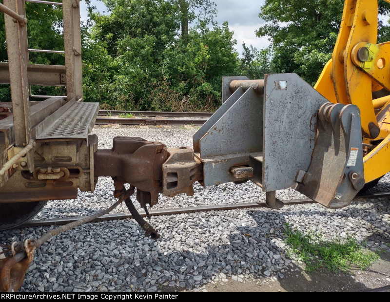 Cat switcher coupler detail